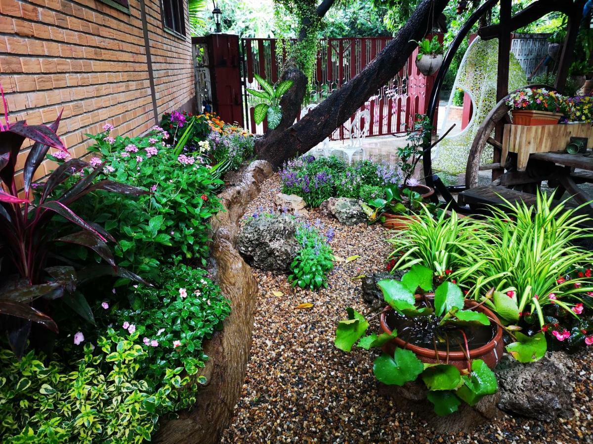 Boutique House Nipha Apartamento Chiang Mai Exterior foto
